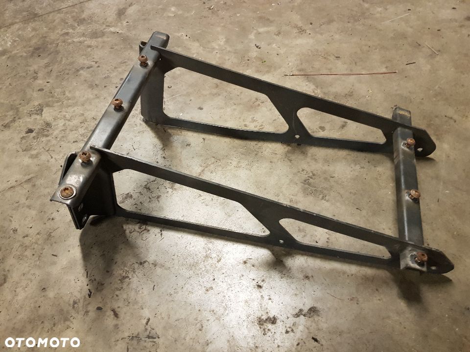 Wspornik mocowanie podestu Mercedes Actros MP4 - 3