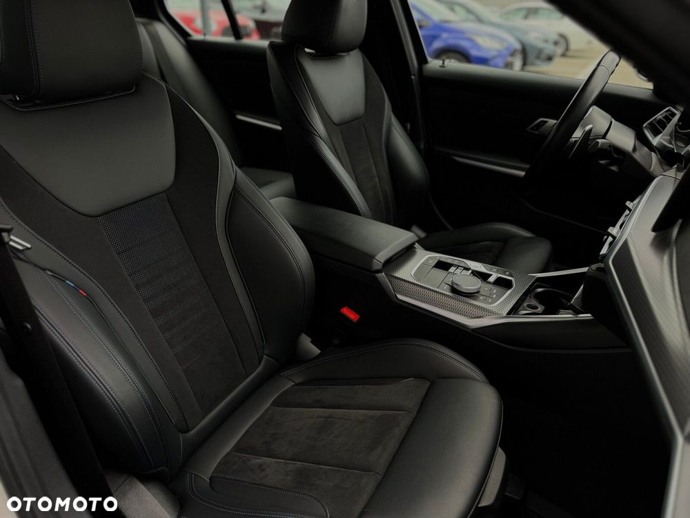 BMW Seria 3 318d M Sport - 12