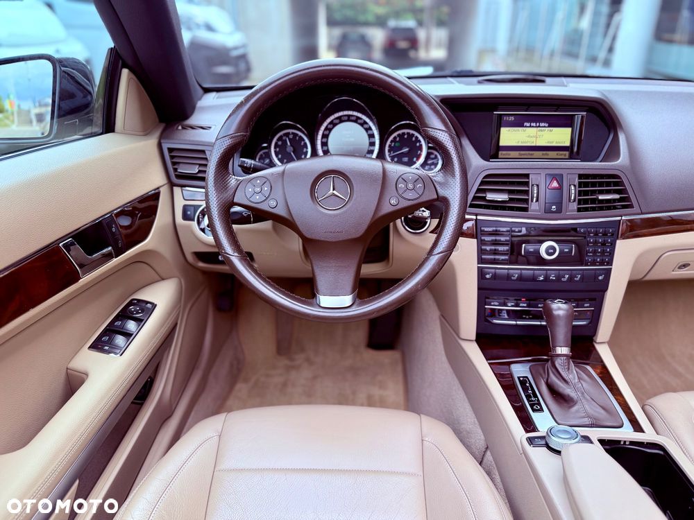 Mercedes-Benz Klasa E 200 BlueEFFICIENCY 7G-TRONIC Elegance - 16