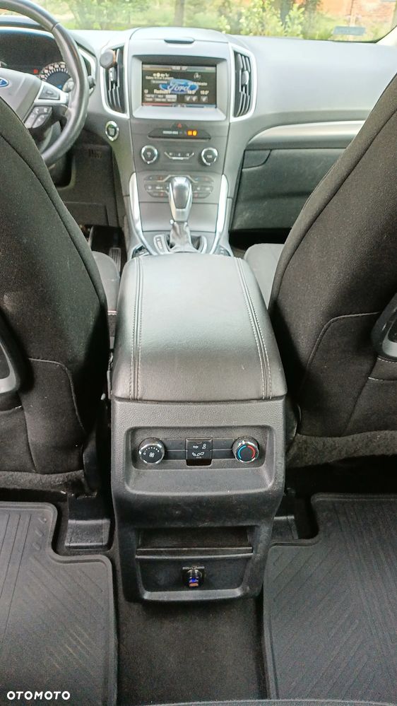Ford Galaxy 2.0 TDCi 4WD Titanium PowerShift - 11