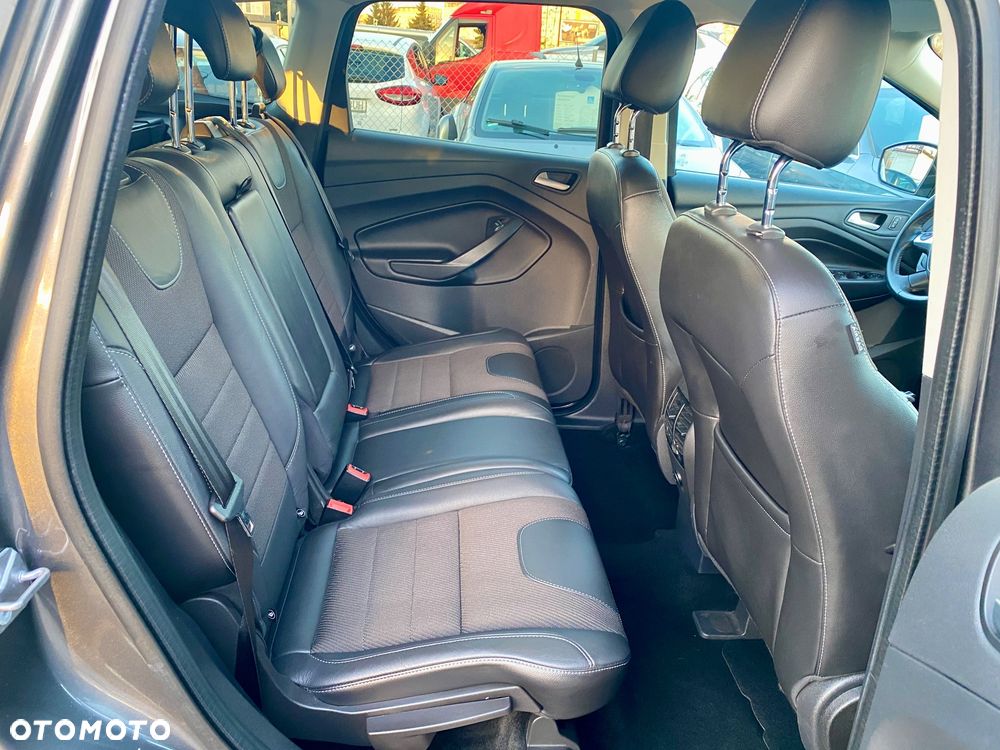 Ford Kuga 1.5 EcoBoost 2x4 Titanium - 10
