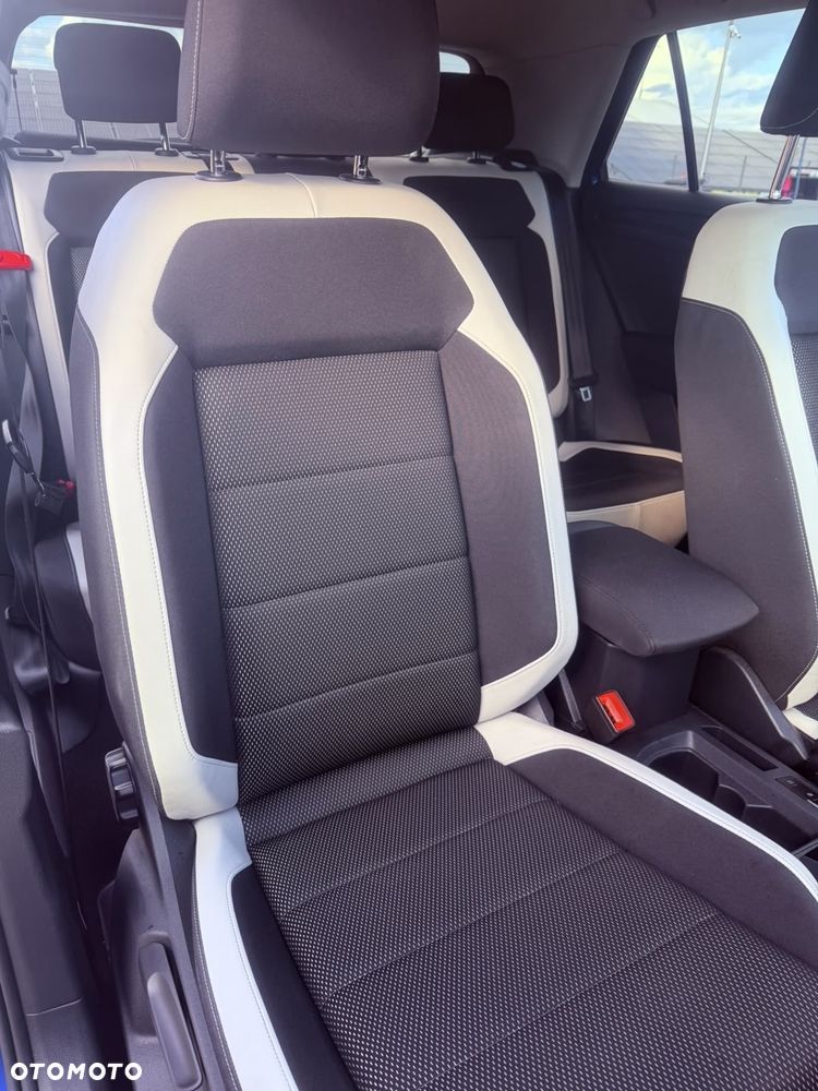 Volkswagen T-Roc - 11