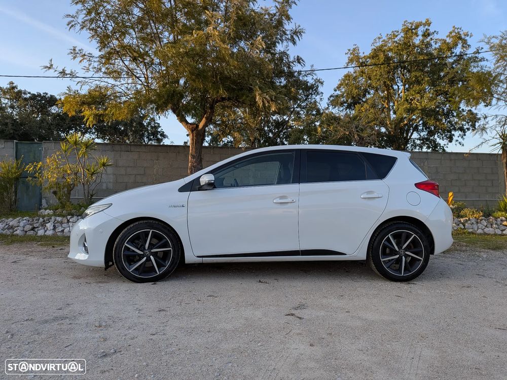 Toyota Auris 1.8 HSD Sport+Skyview +Navi - 3