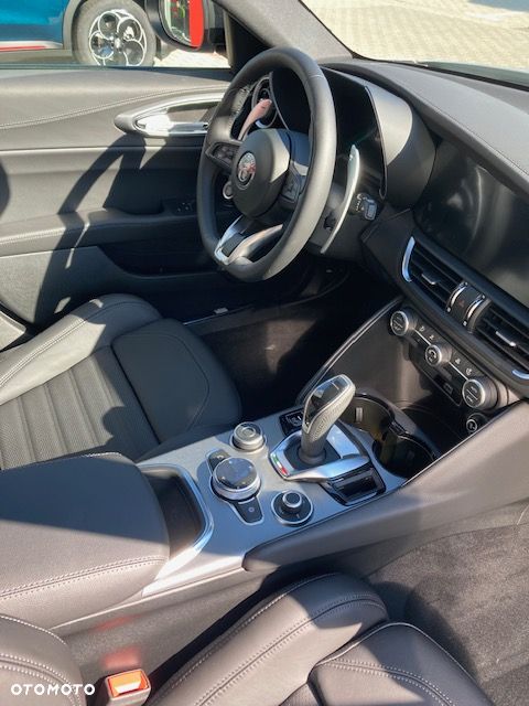 Alfa Romeo Giulia 2.0 Turbo Veloce - 9