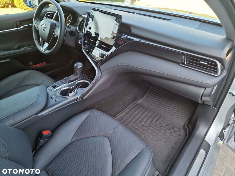 Toyota Camry 2.5 Hybrid Executive CVT - 20