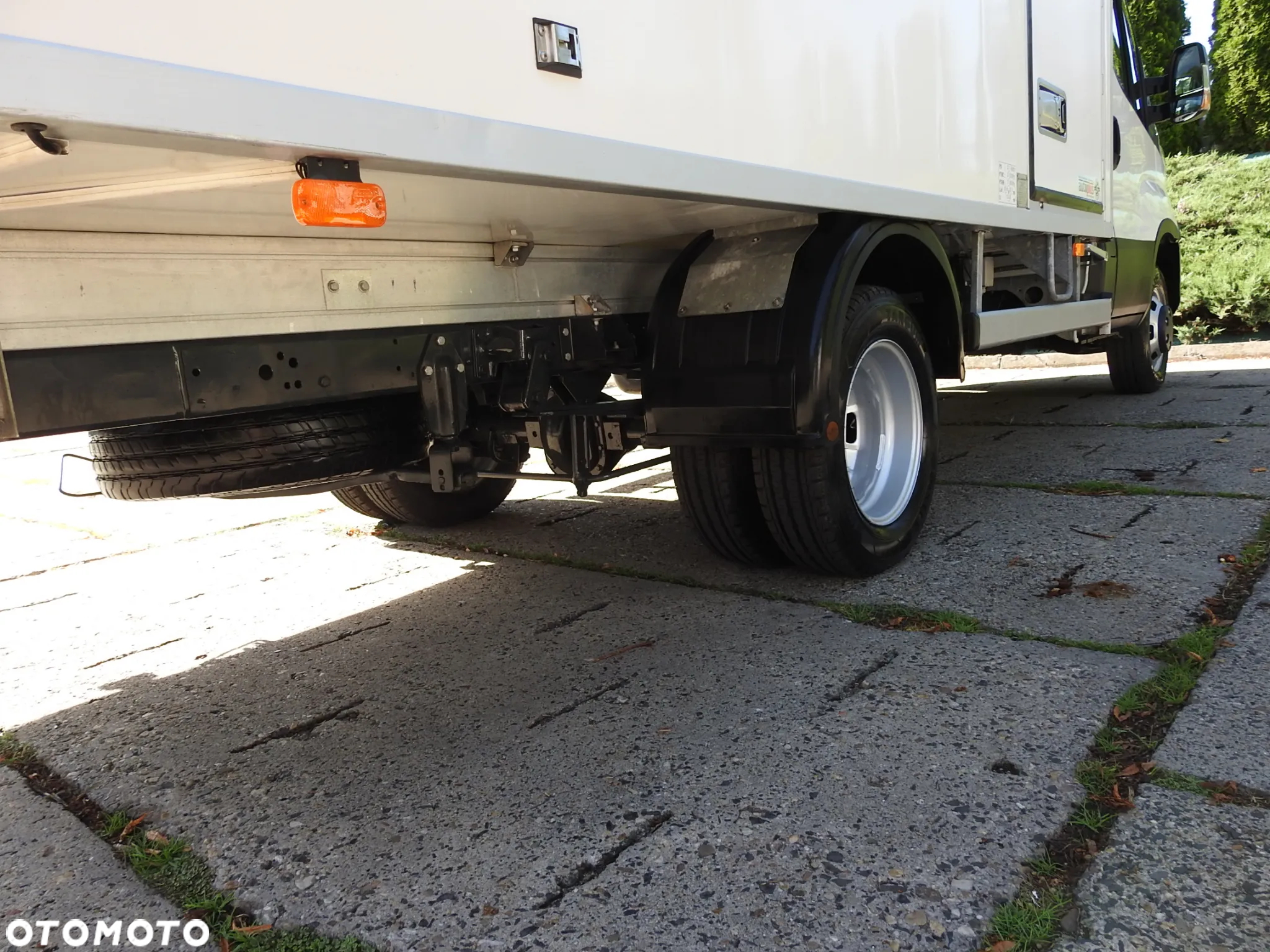 Iveco DAILY 35C15 KONTENER CHŁODNIA -12*C ZASILANIE 230V BLIŹNIACZE KOŁA 150KM [ 5418 ] - 18