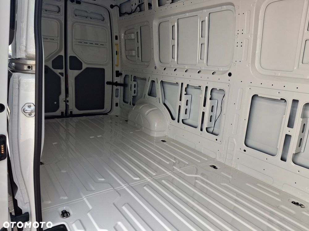 Volkswagen Crafter - 14
