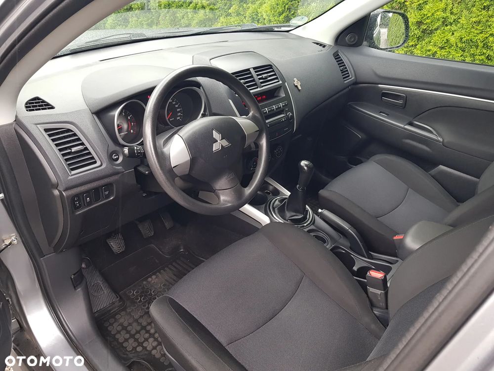 Mitsubishi ASX - 9