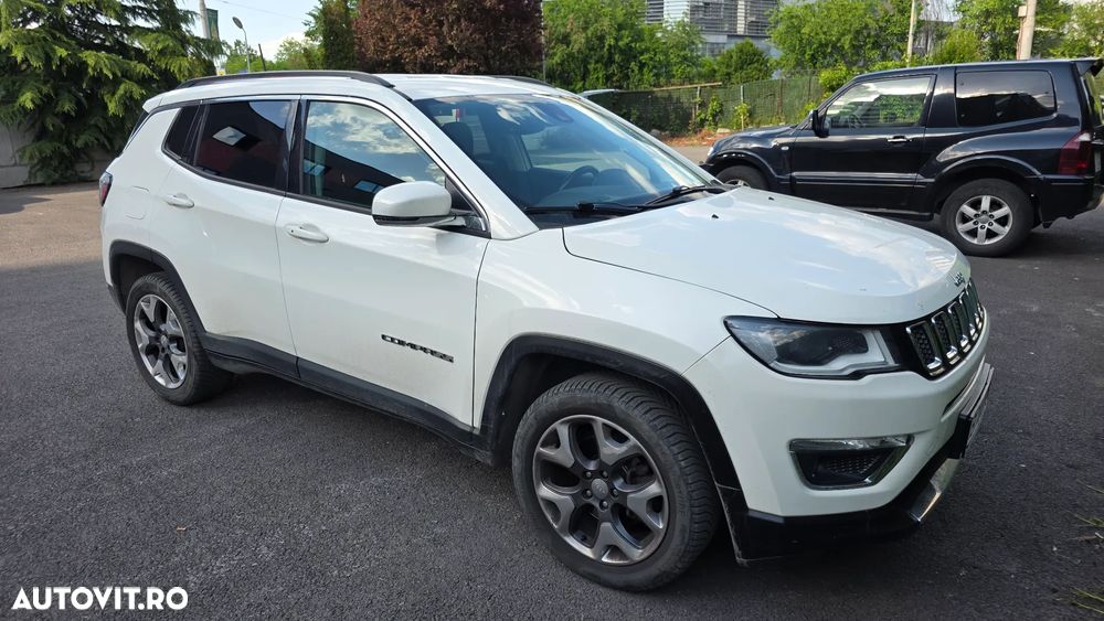 Jeep Compass - 1