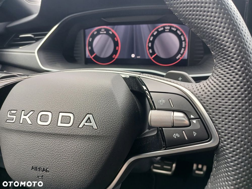 Skoda Octavia 2.0 TDI Sportline DSG - 29