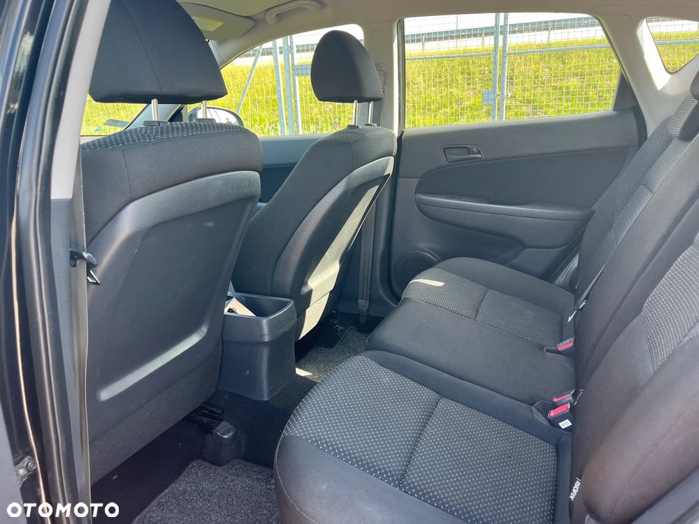 Hyundai i30 1.4 Classic EU5 - 6