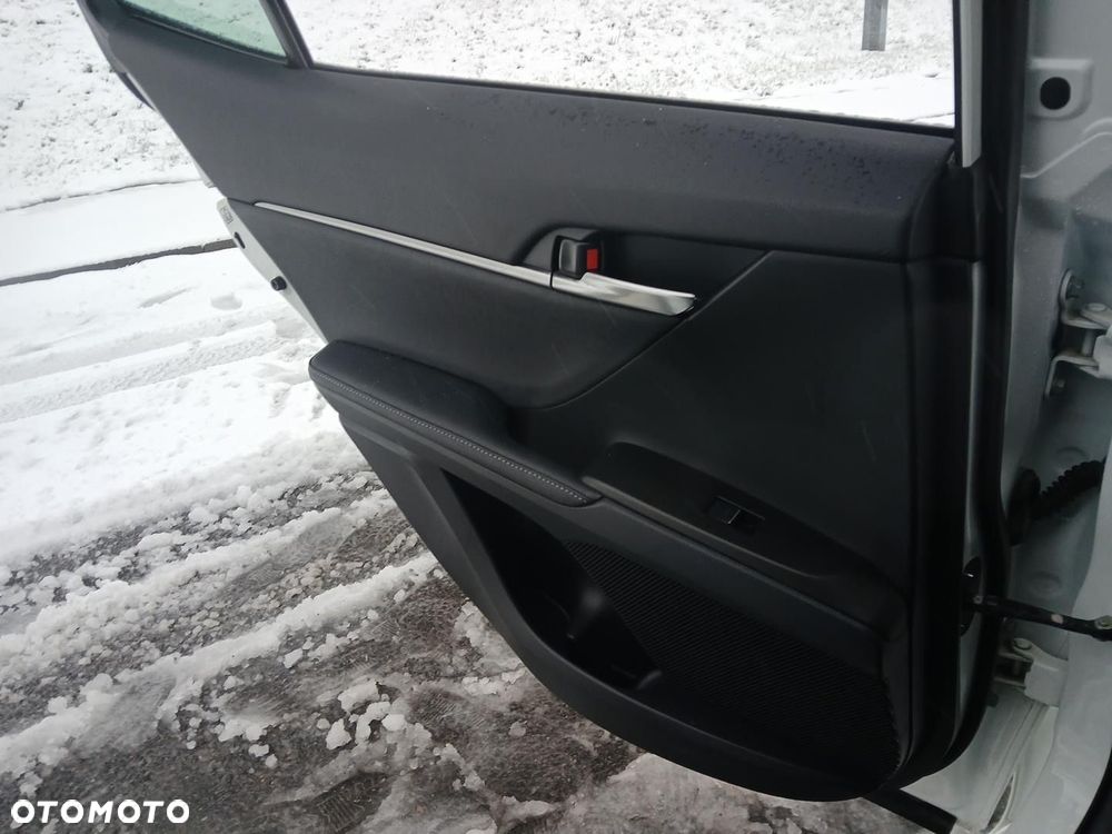 Toyota Camry 2.5 Hybrid Prestige CVT - 40