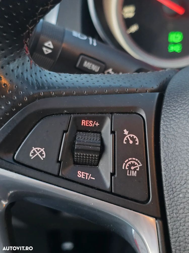 Opel Astra 1.6 D Start/Stop Excite - 13