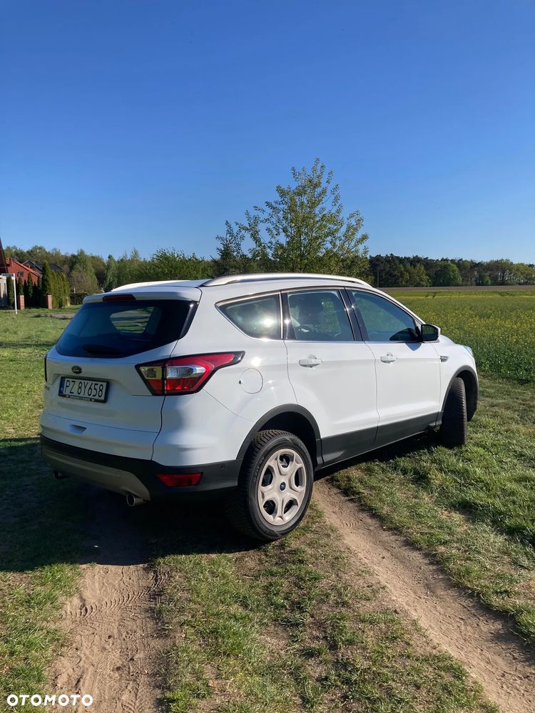 Ford Kuga 1.5 EcoBoost 2x4 Trend - 3