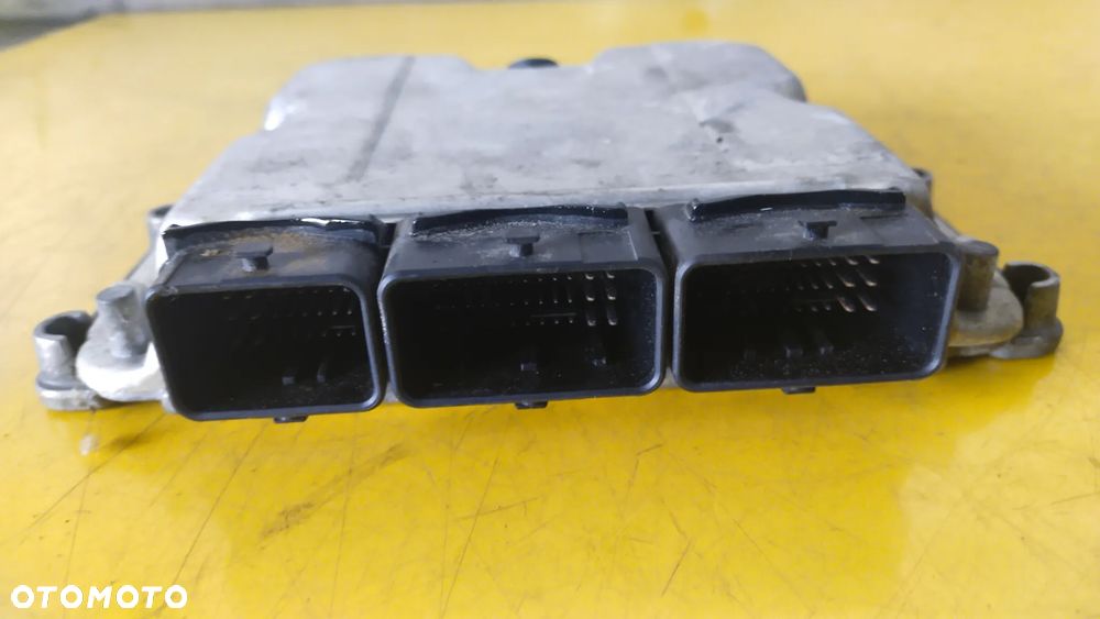 STEROWNIK SILNIKA MASTER MOVANO INTERSTAR 8200106111 - 2