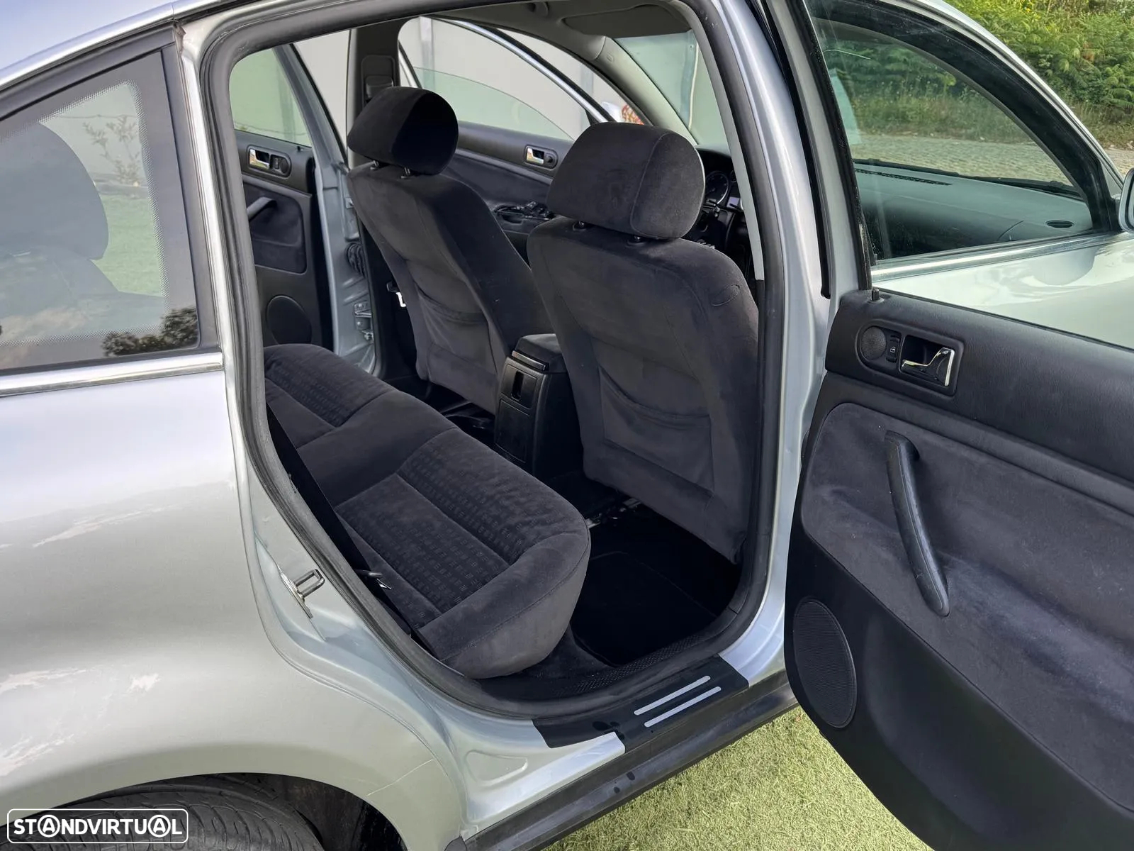 VW Passat 1.9 TDi Confortline 6V - 8