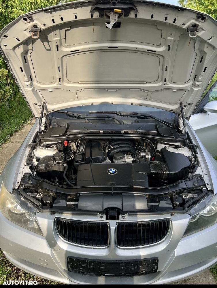 BMW Seria 3 318i Aut. - 4