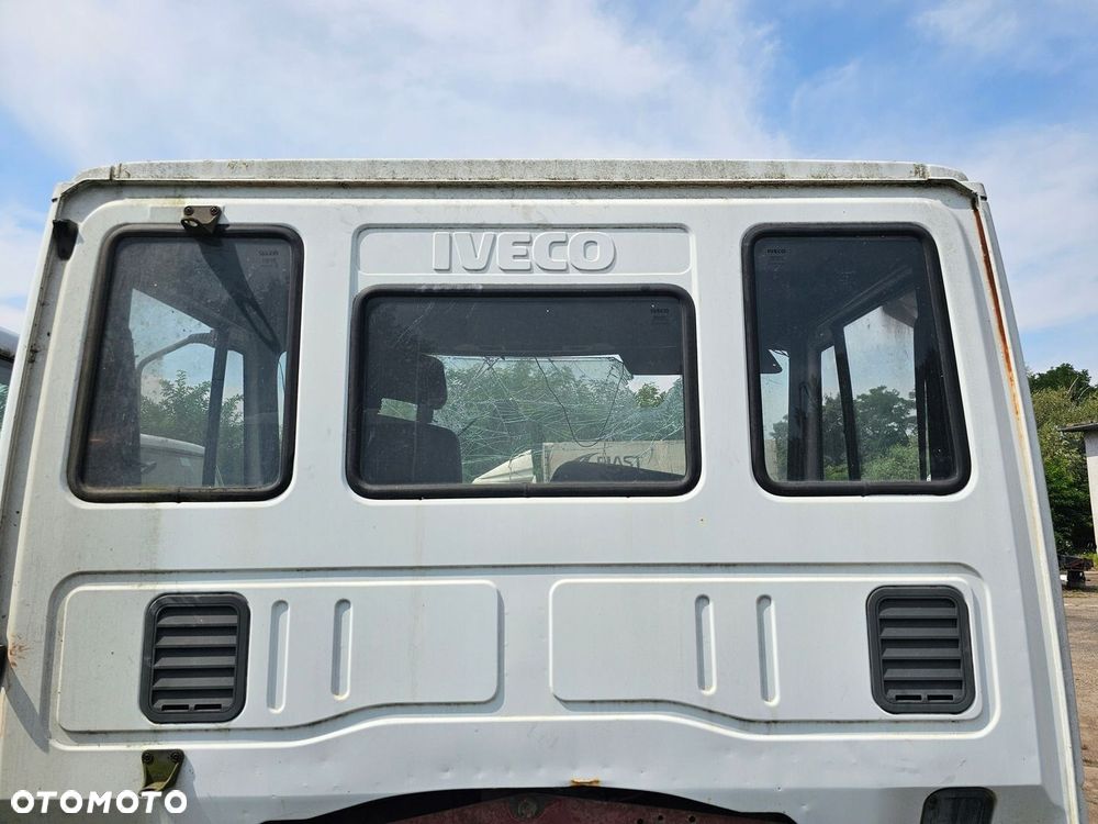 SZYBA SZYBKA KABINY KAROSERYJNA TYLNA TYŁ PRAWA IVECO EUROCARGO