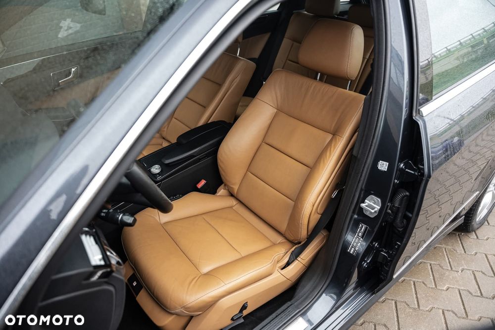 Mercedes-Benz Klasa E 220 CDI 7G-TRONIC Avantgarde - 9