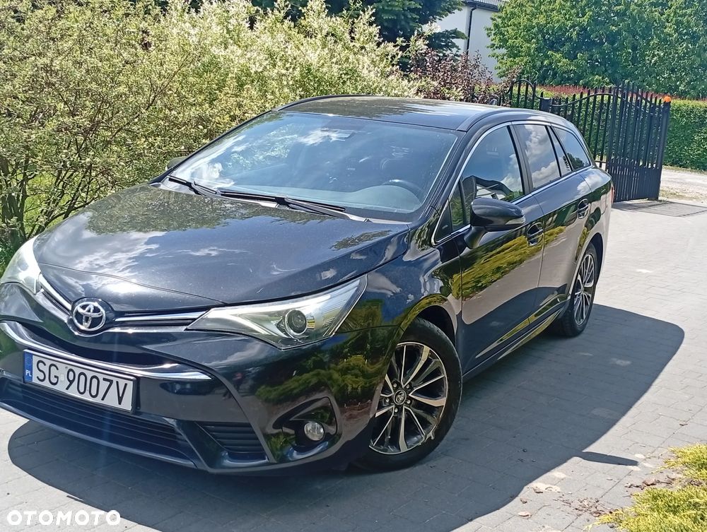 Toyota Avensis 2.0 D-4D Prestige - 1