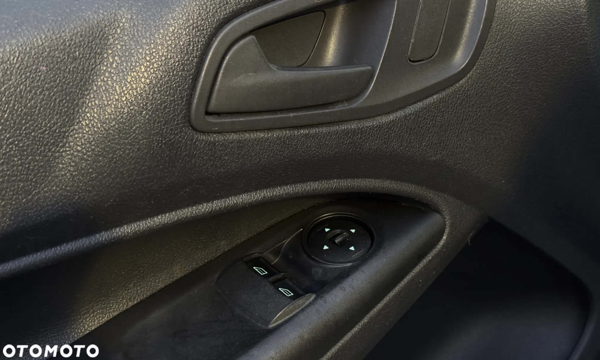 Ford Transit Connect - 21