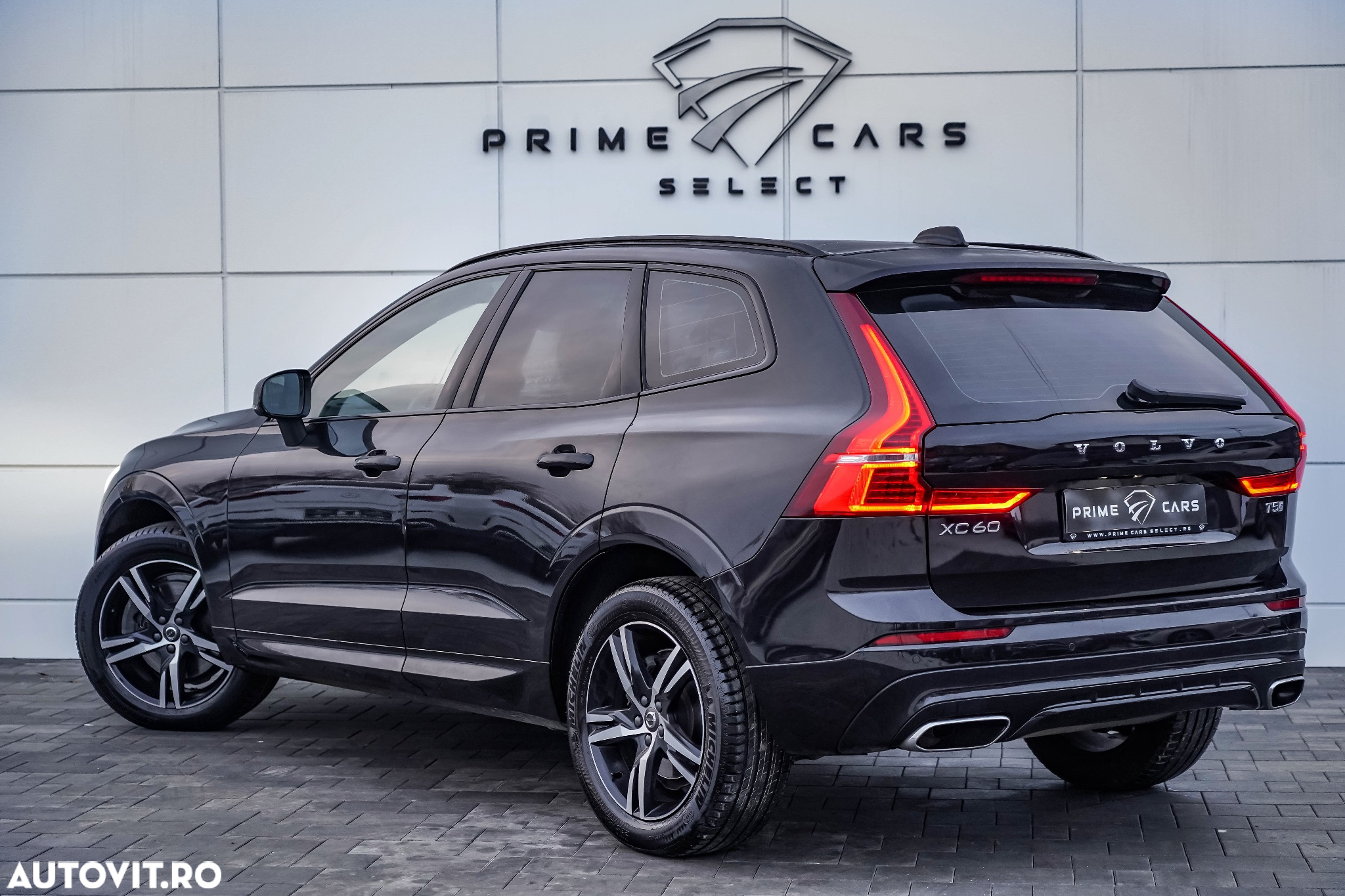 Volvo XC 60 T5 R-Design - 3