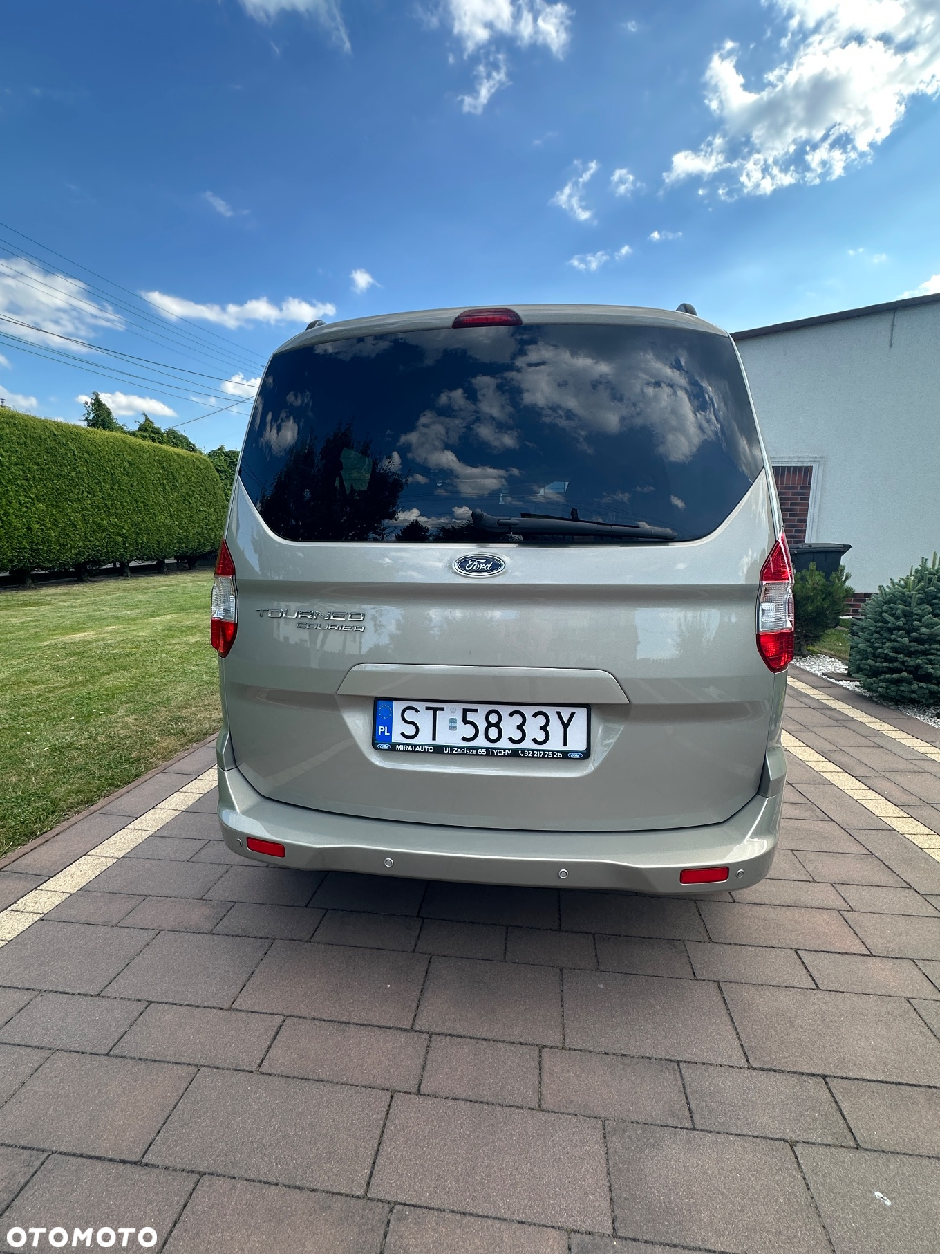 Ford Tourneo Courier 1.5 TDCi Titanium - 3