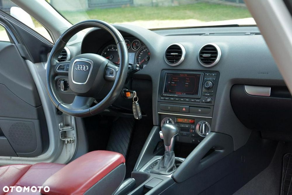 Audi A3 Sportback 1.8 TFSI Attraction S tronic - 21