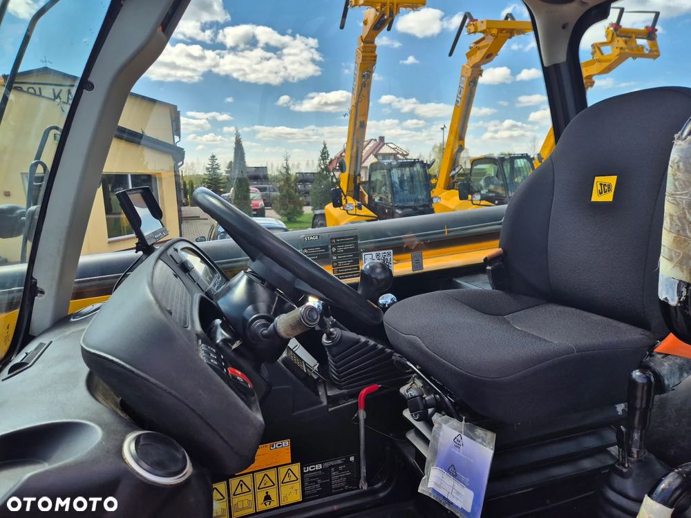 JCB 540-140 HiViz - 8