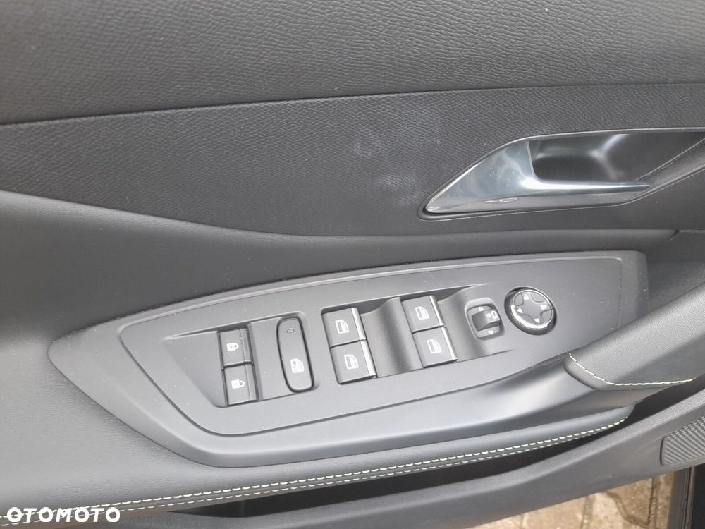 Peugeot 408 1.2 PureTech GT S&S EAT8 - 13