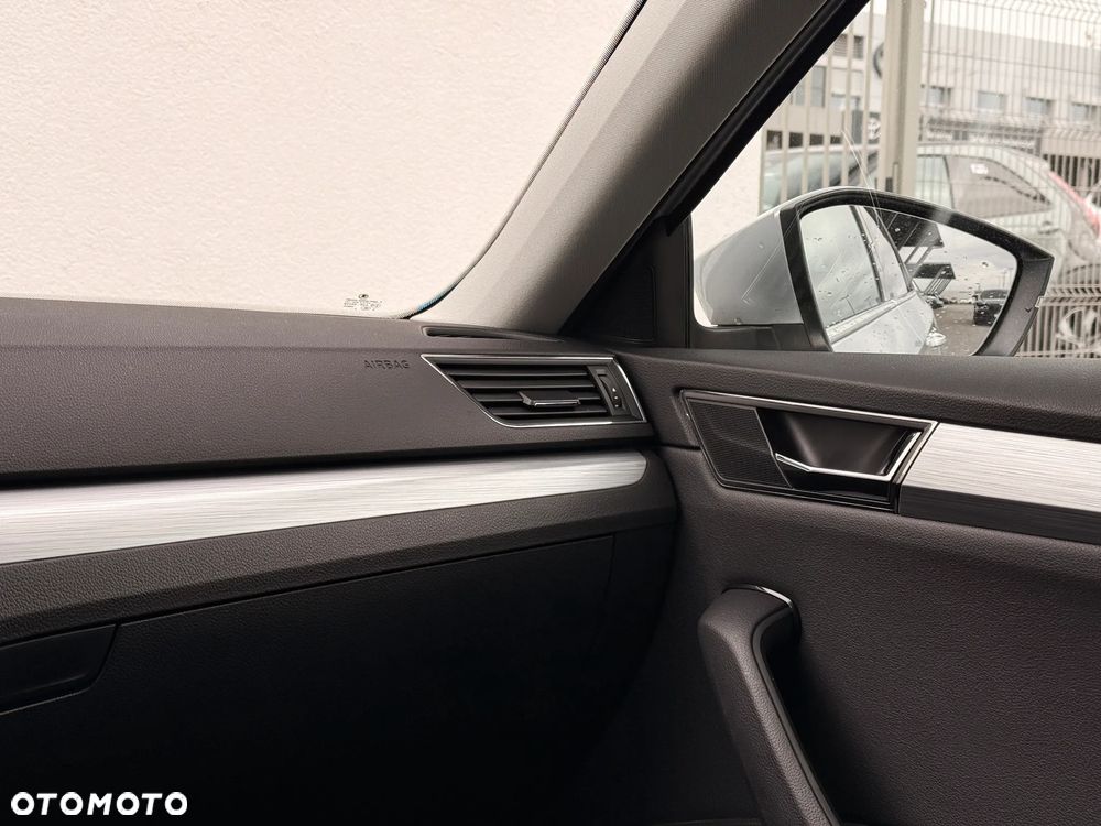 Skoda Superb 2.0 TDI SCR Ambition DSG - 20