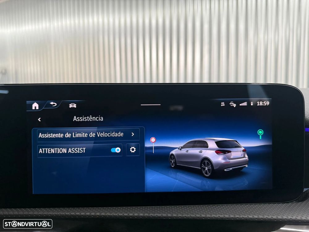 Mercedes-Benz A 250 e AMG Line - 16