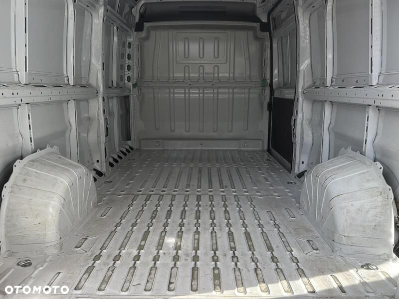 Peugeot Boxer 335 BlueHDi L3 - 19