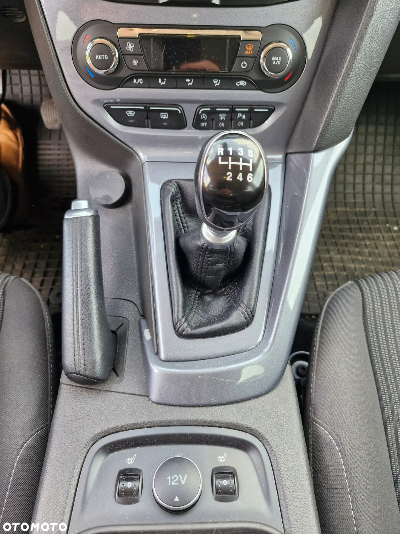 Ford Focus 1.6 EcoBoost Titanium - 18