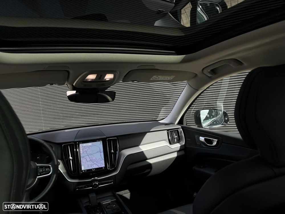 Volvo XC 60 2.0 T6 PHEV Plus Dark AWD - 12