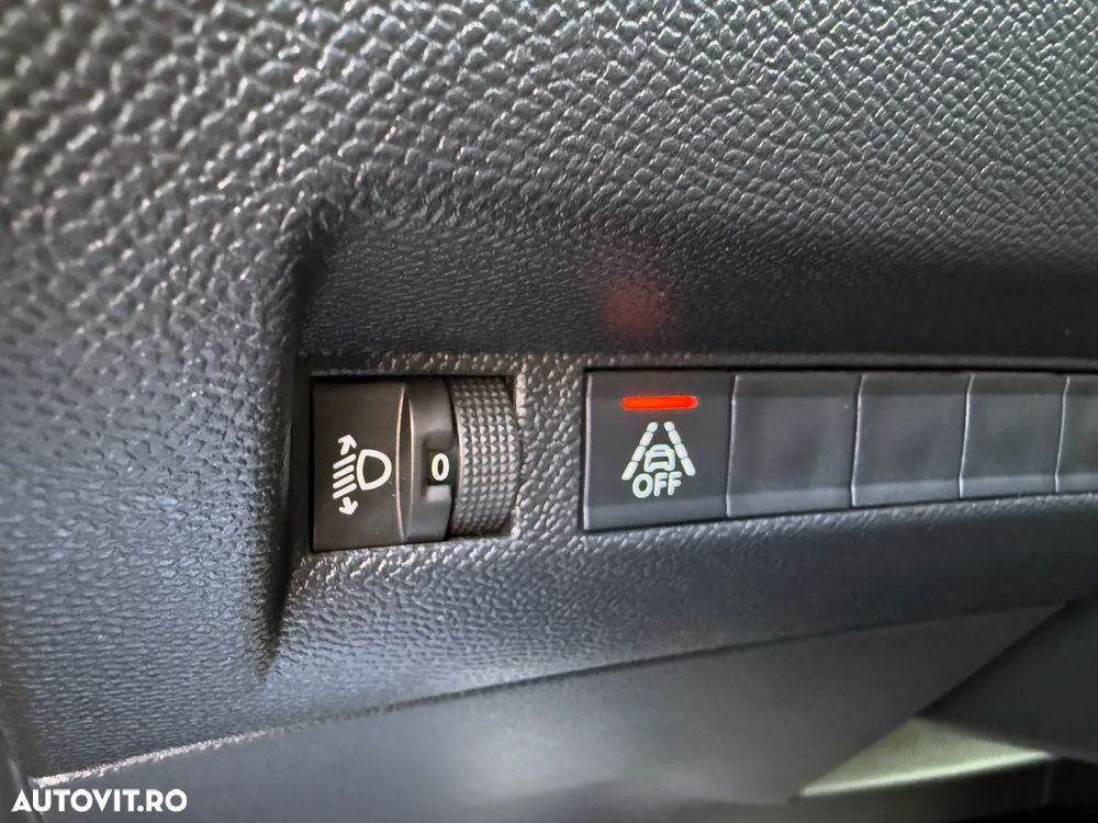 Peugeot 208 BlueHDi 100 Active Pack - 19