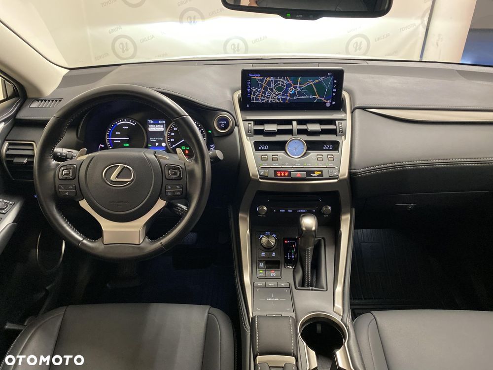 Lexus NX 300h F Impression AWD - 3