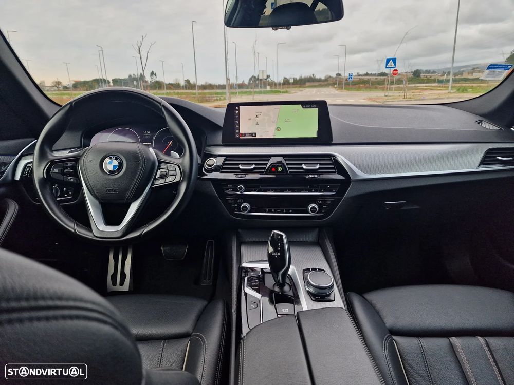 BMW 530 e iPerformance Pack M - 11