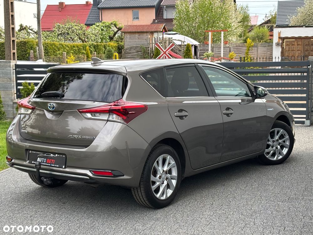 Toyota Auris 1.8 HSD Prestige NAVI - 28
