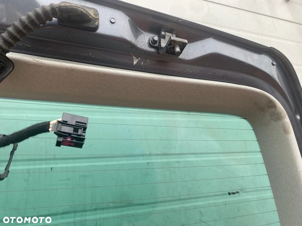 KLAPA TYLNA VOLKSWAGEN VW TOURAN I 03-10 - 17