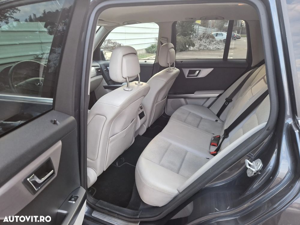 Mercedes-Benz GLK - 11