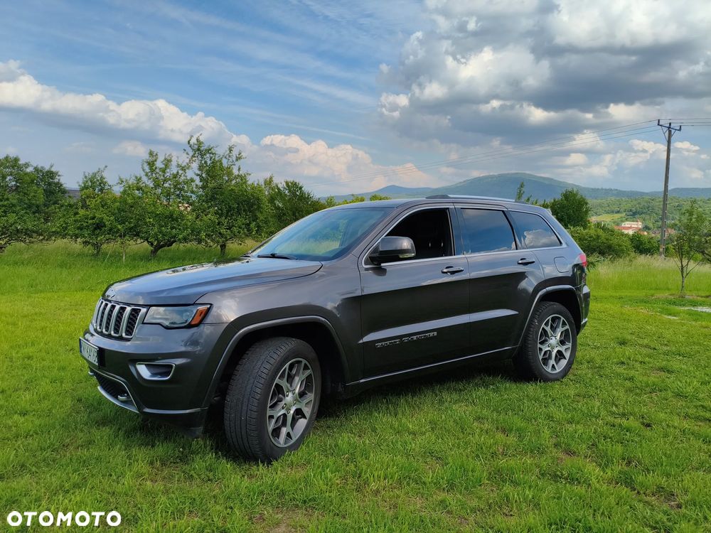 Jeep Grand Cherokee - 1