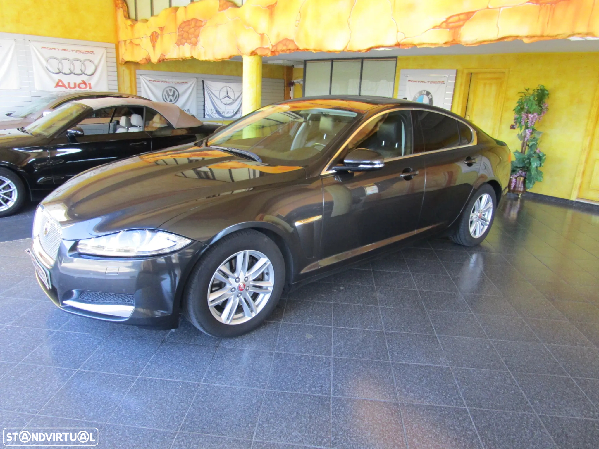 Jaguar XF 2.2 D R-Sport - 2