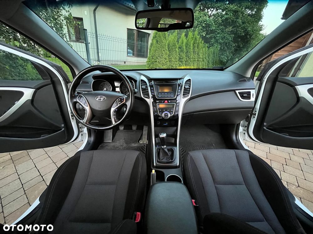 Hyundai i30 1.6 Premium - 17