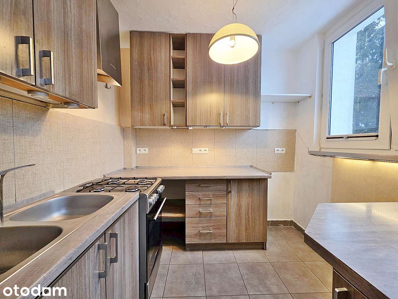 2-pokojowe, balkon, meble w kuchni oraz 2 szafy, ul. Kolejowa