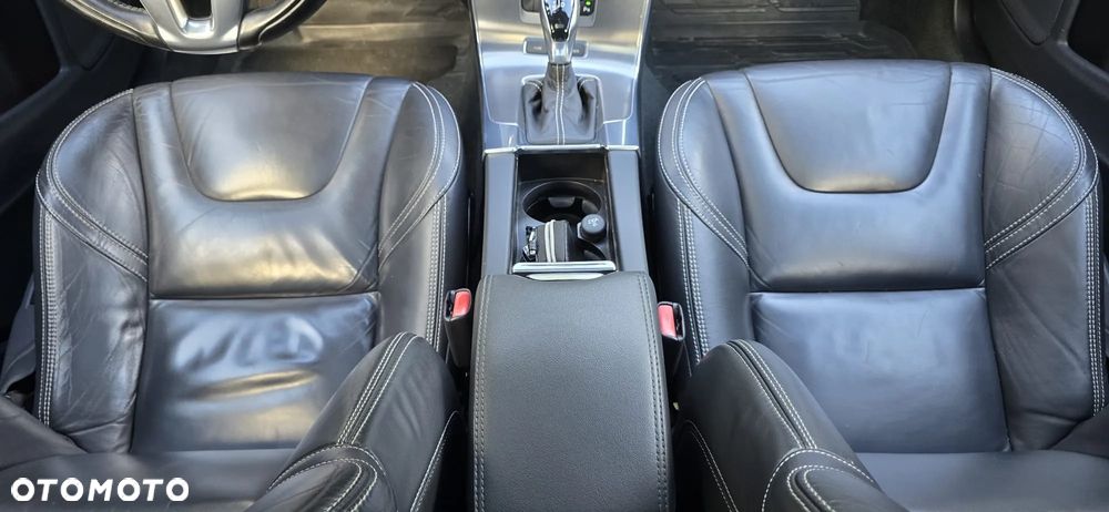 Volvo V60 D6 AWD Plug-in Hybrid Summum - 15