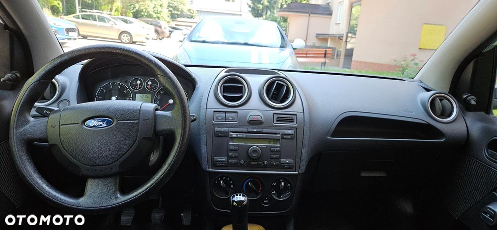 Ford Fiesta 1.3 - 5