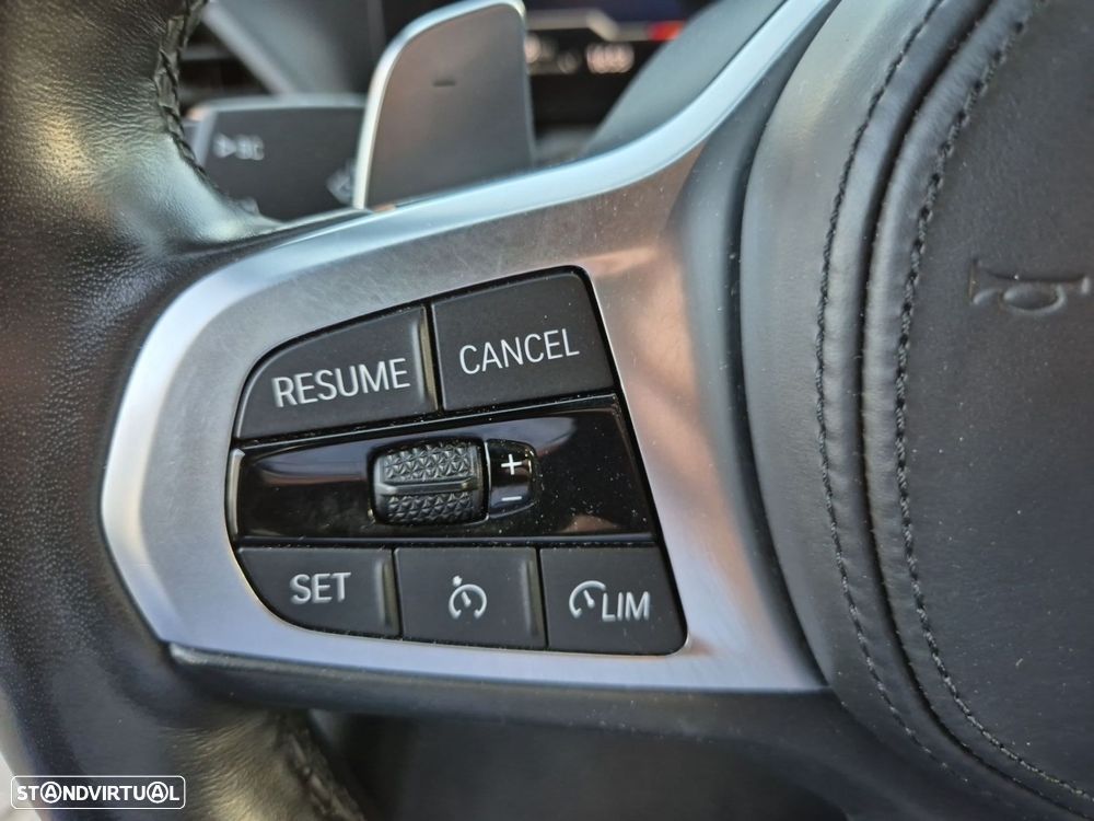 BMW 320 d Pack Desportivo M Auto - 18