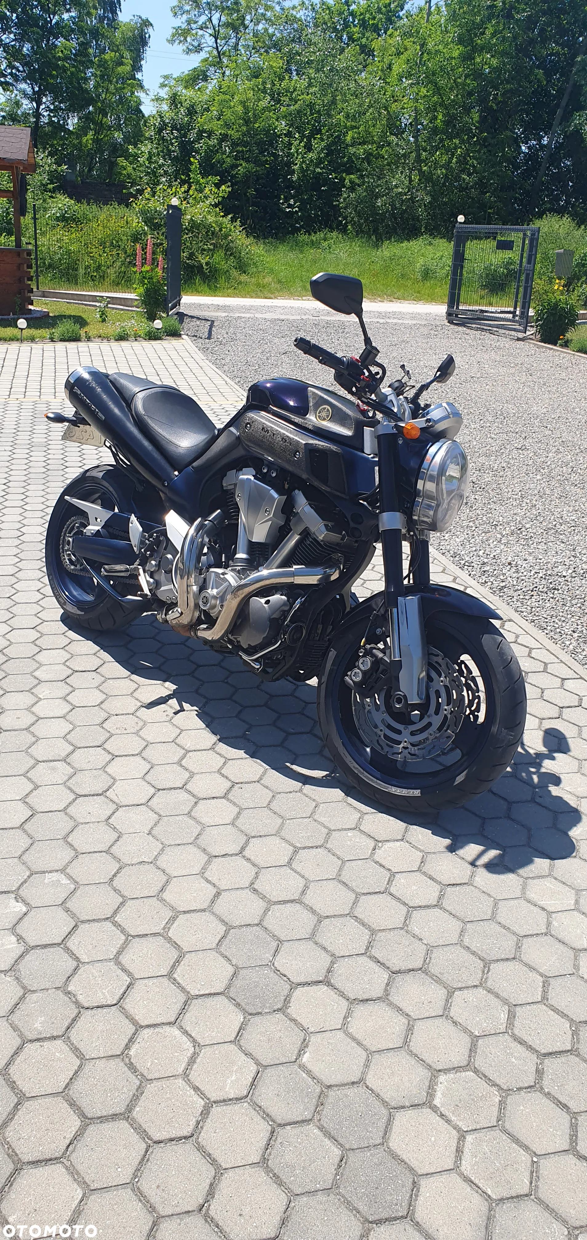 Yamaha MT - 2