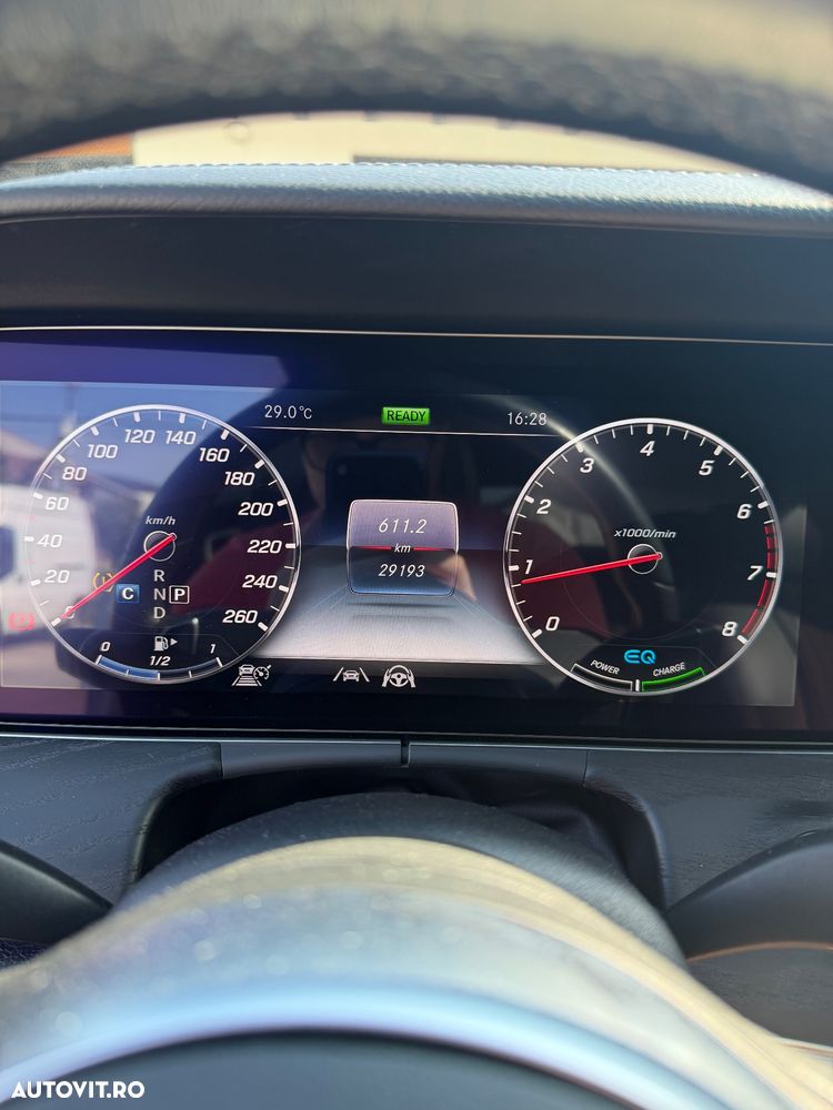 Mercedes-Benz E 200 4MATIC MHEV - 11